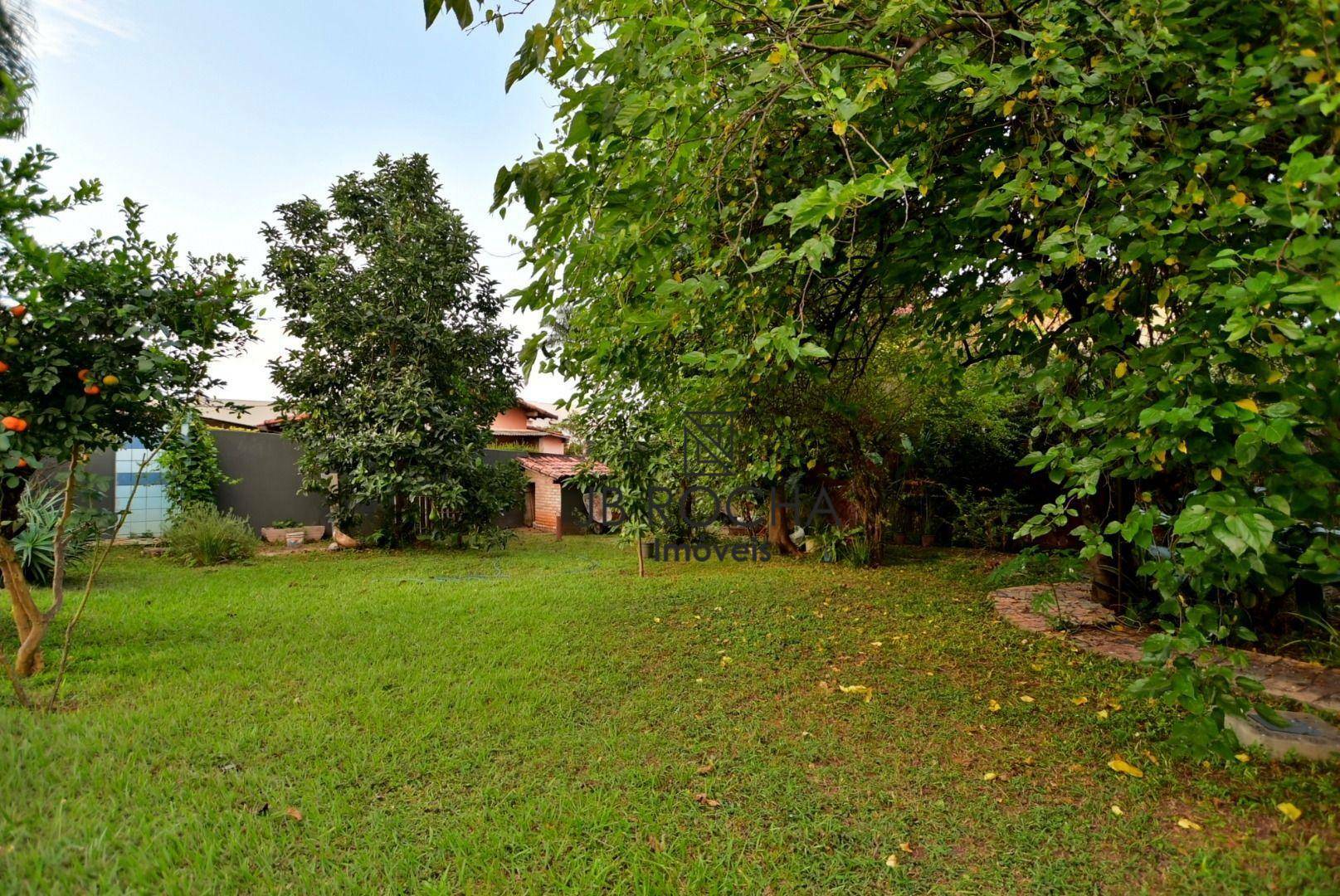 Casa de Condomínio para alugar com 4 quartos, 565m² - Foto 8