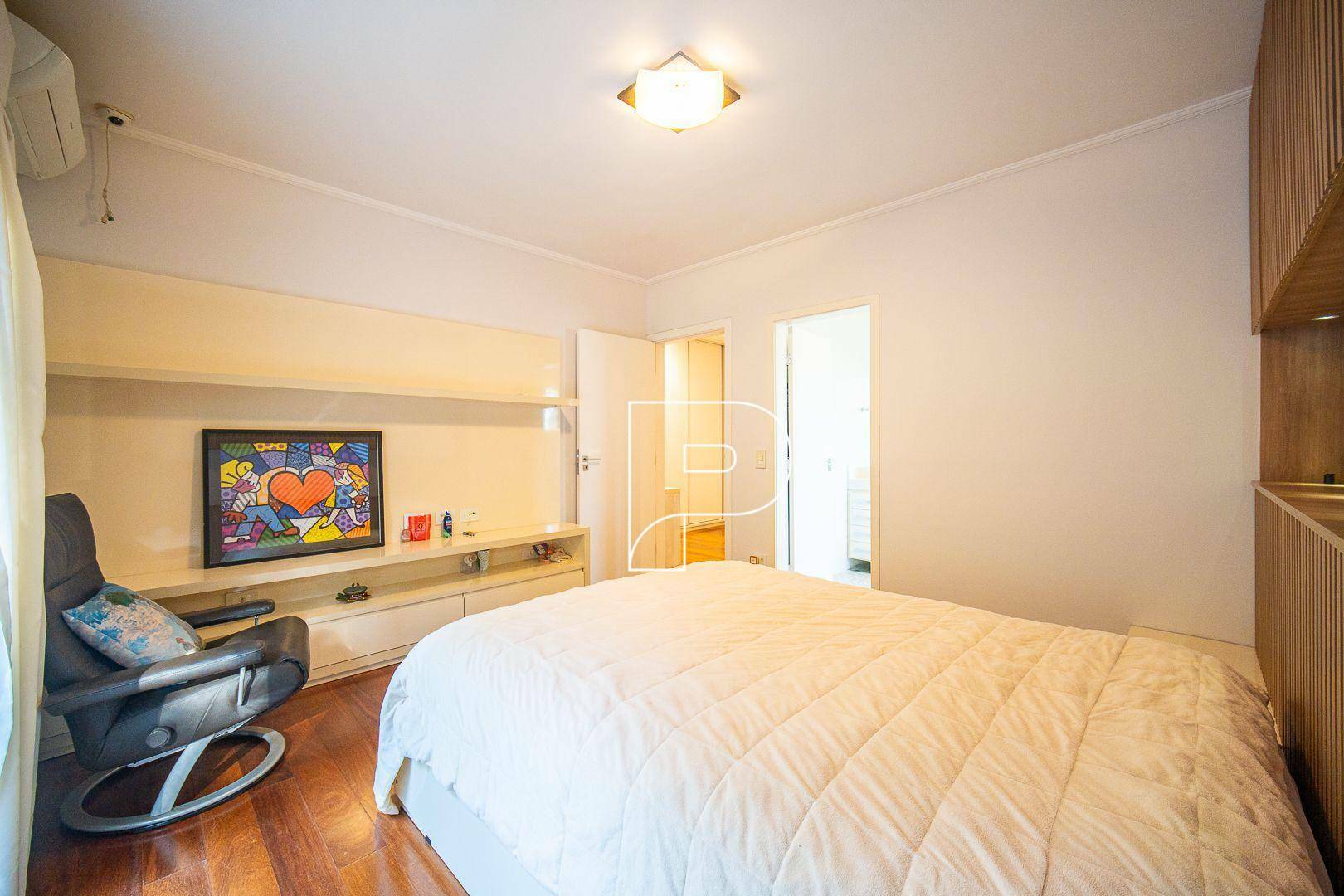 Casa de Condomínio à venda com 4 quartos, 496m² - Foto 41