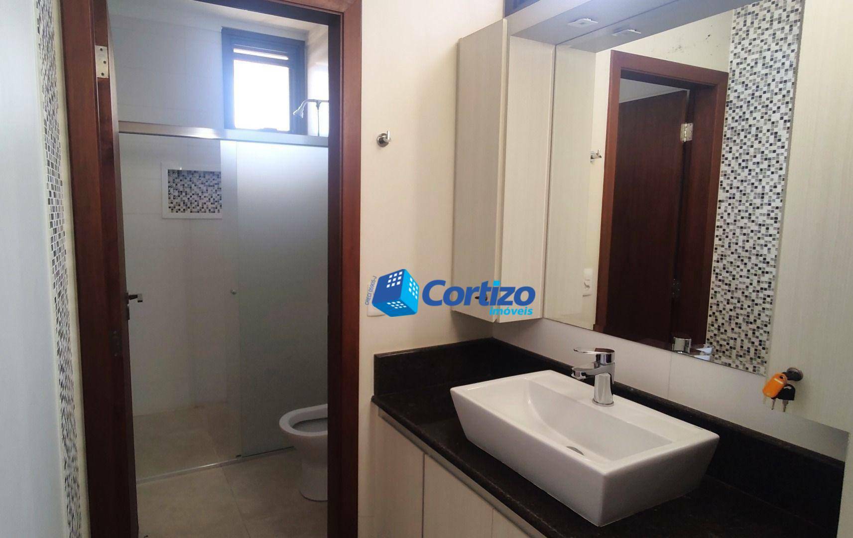 Casa de Condomínio à venda com 4 quartos, 550m² - Foto 28