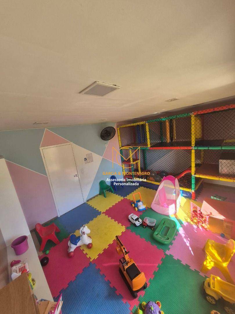Apartamento à venda com 2 quartos, 69m² - Foto 32