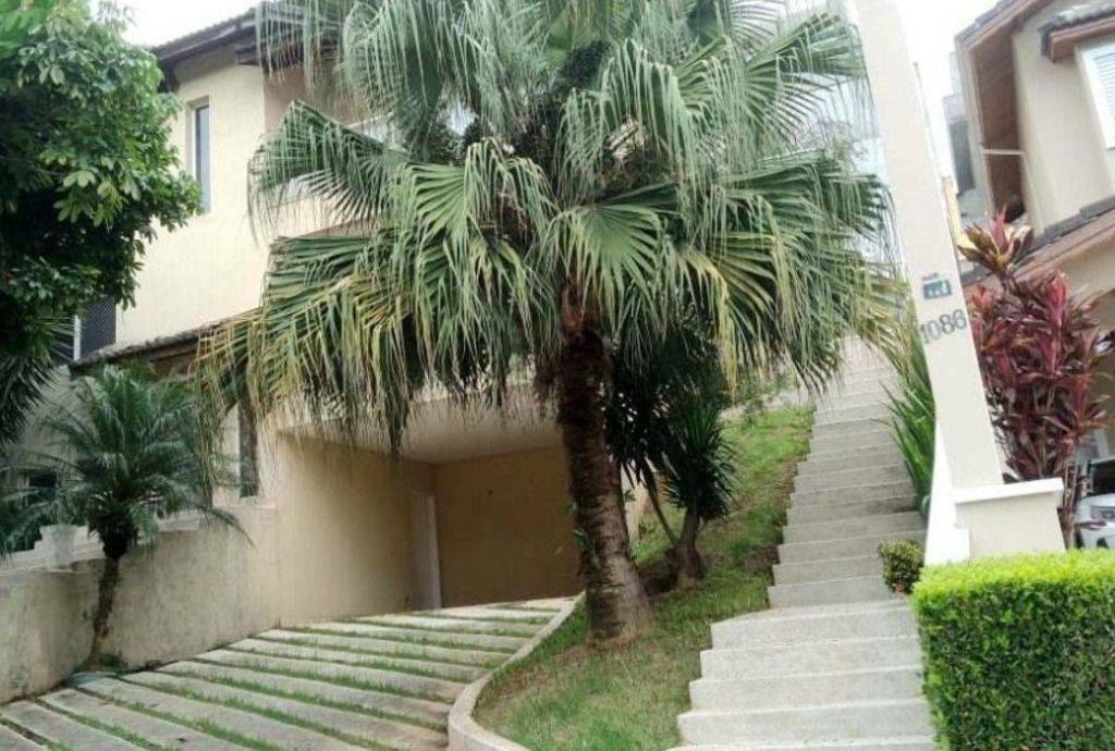 Casa para alugar com 3 quartos, 350m² - Foto 1