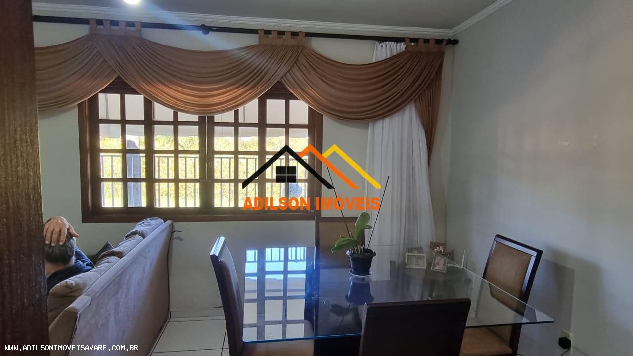 Casa à venda com 3 quartos, 150m² - Foto 2