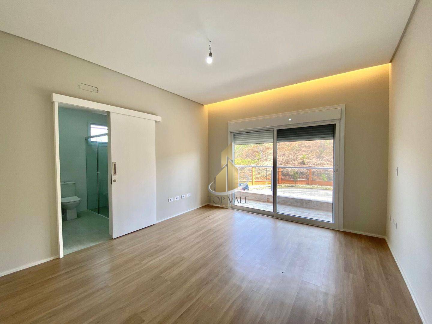 Sobrado à venda com 4 quartos, 381m² - Foto 32