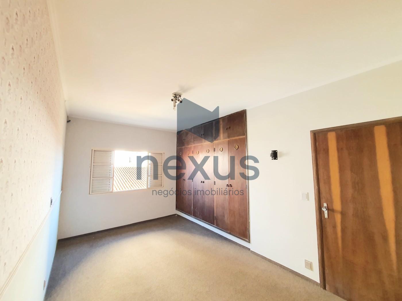 Casa à venda com 3 quartos, 460m² - Foto 14