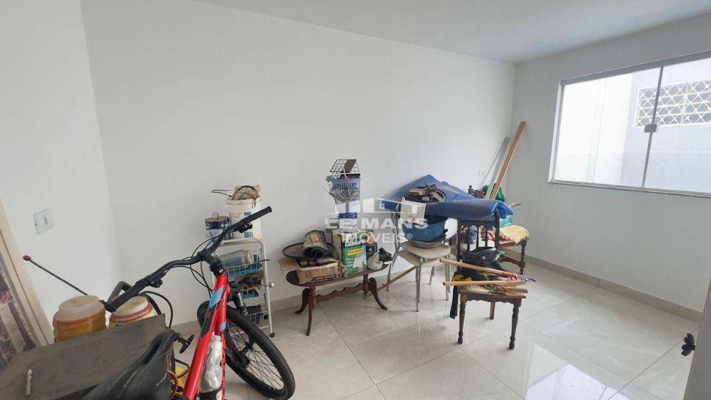 Casa à venda com 3 quartos, 180m² - Foto 23