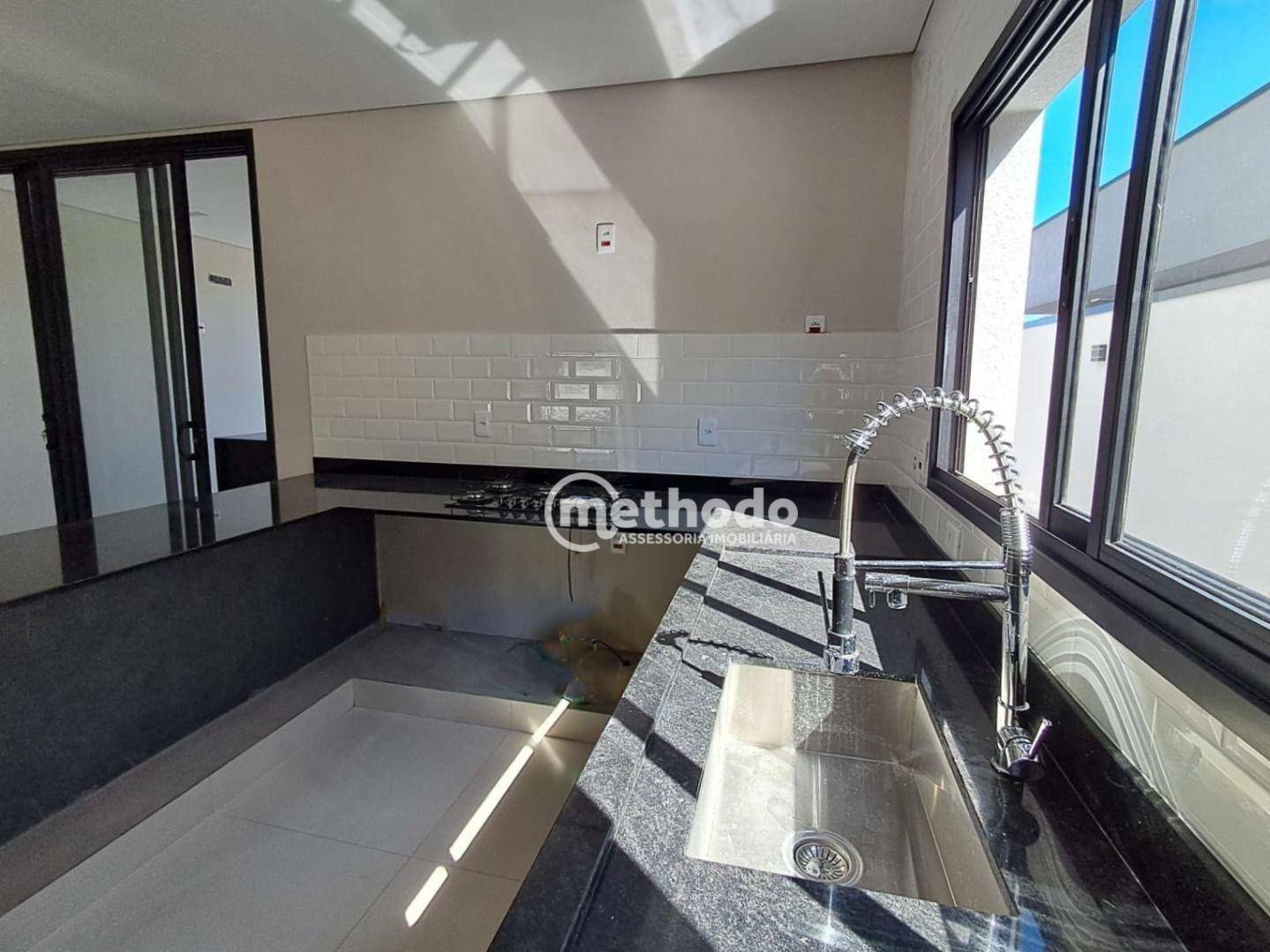 Casa de Condomínio à venda com 3 quartos, 210m² - Foto 6