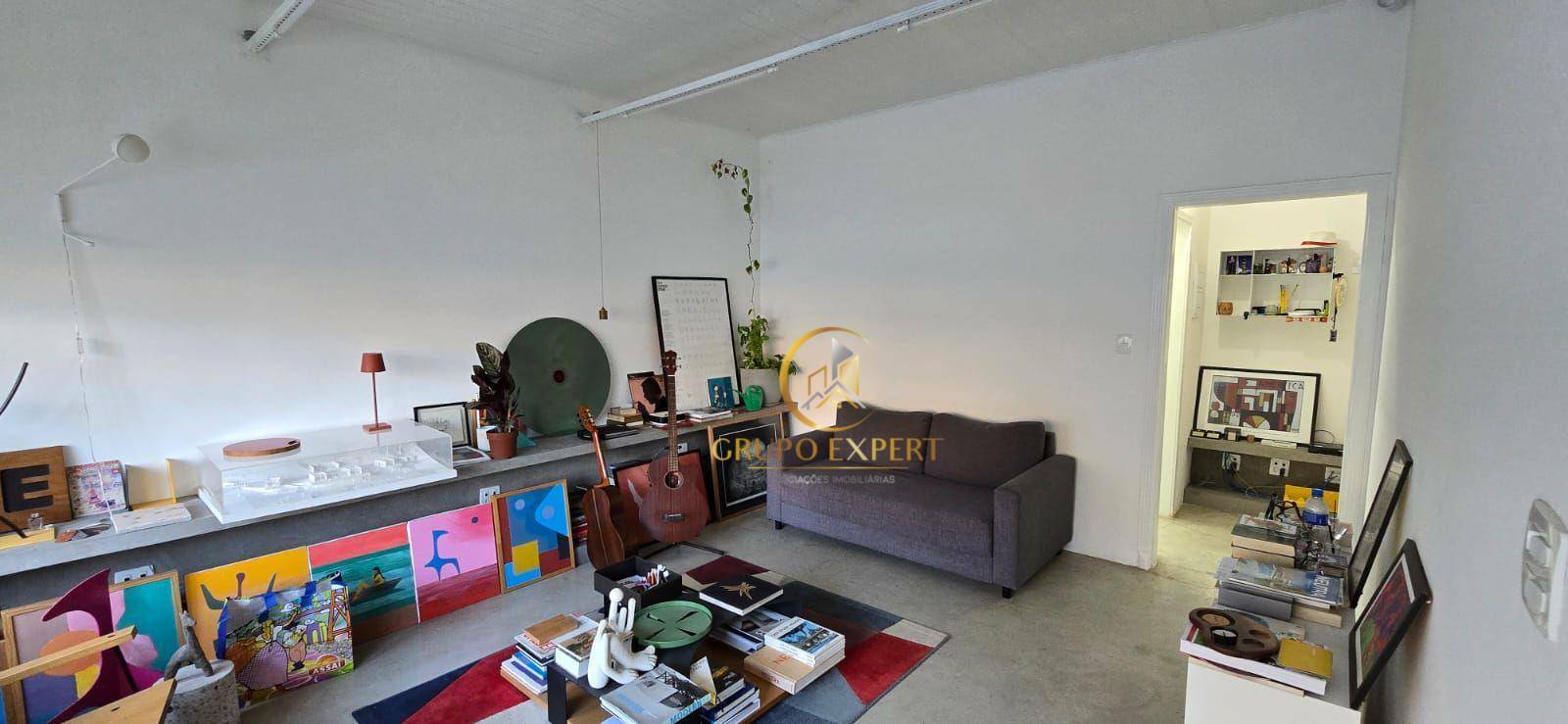 Casa para alugar com 1 quarto, 140m² - Foto 1