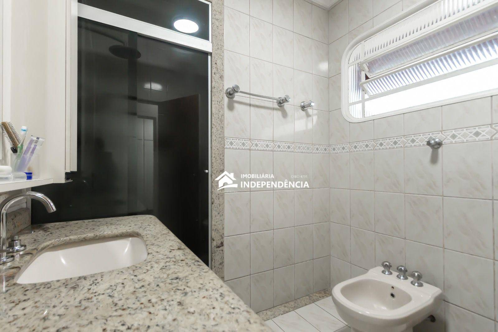 Casa à venda com 3 quartos, 316m² - Foto 26