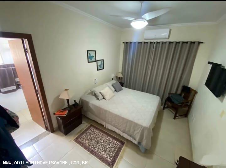 Casa à venda com 2 quartos, 219m² - Foto 12