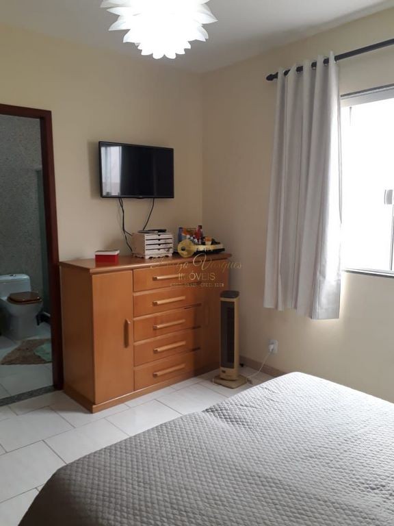 Casa de Condomínio à venda com 4 quartos, 320m² - Foto 5