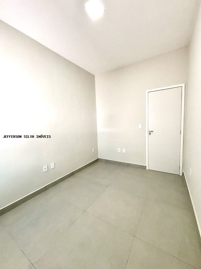 Casa à venda com 2 quartos, 56m² - Foto 12