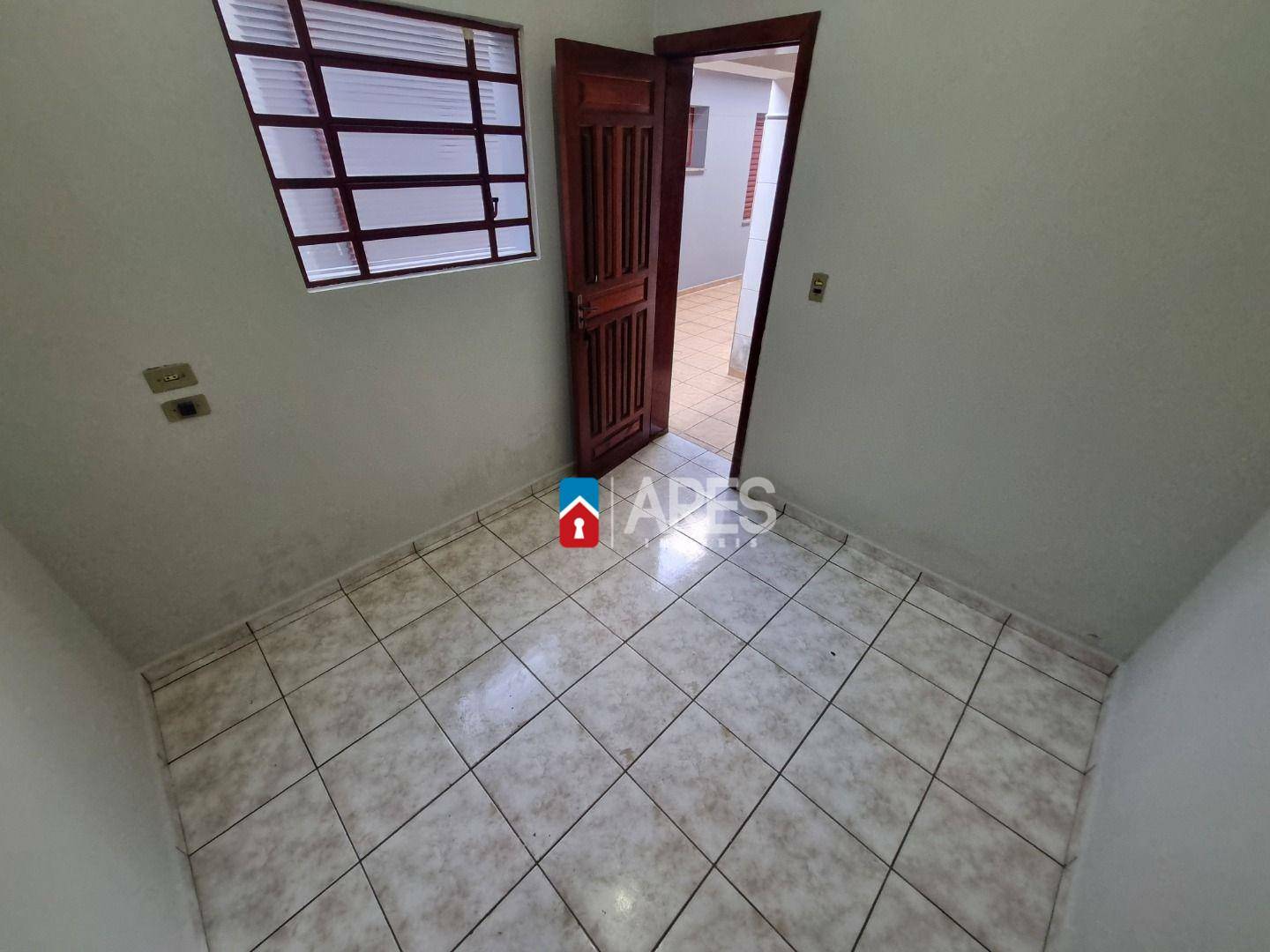 Casa para alugar com 3 quartos, 190m² - Foto 30