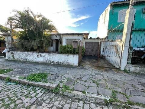 Casa à venda com 3 quartos, 129m² - Foto 1