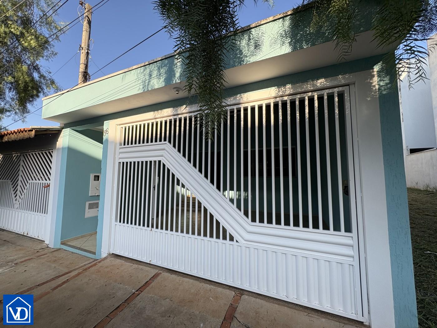 Casa para alugar com 3 quartos, 139m² - Foto 2