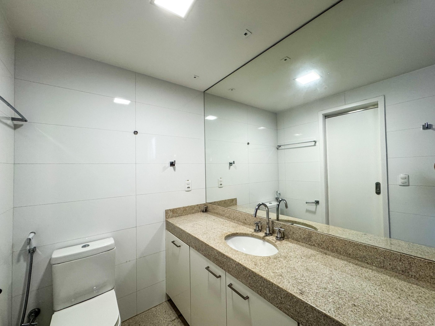 Apartamento à venda com 3 quartos, 199m² - Foto 47