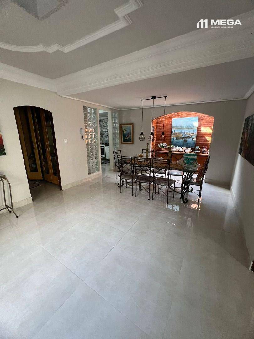 Casa à venda com 3 quartos, 349m² - Foto 19