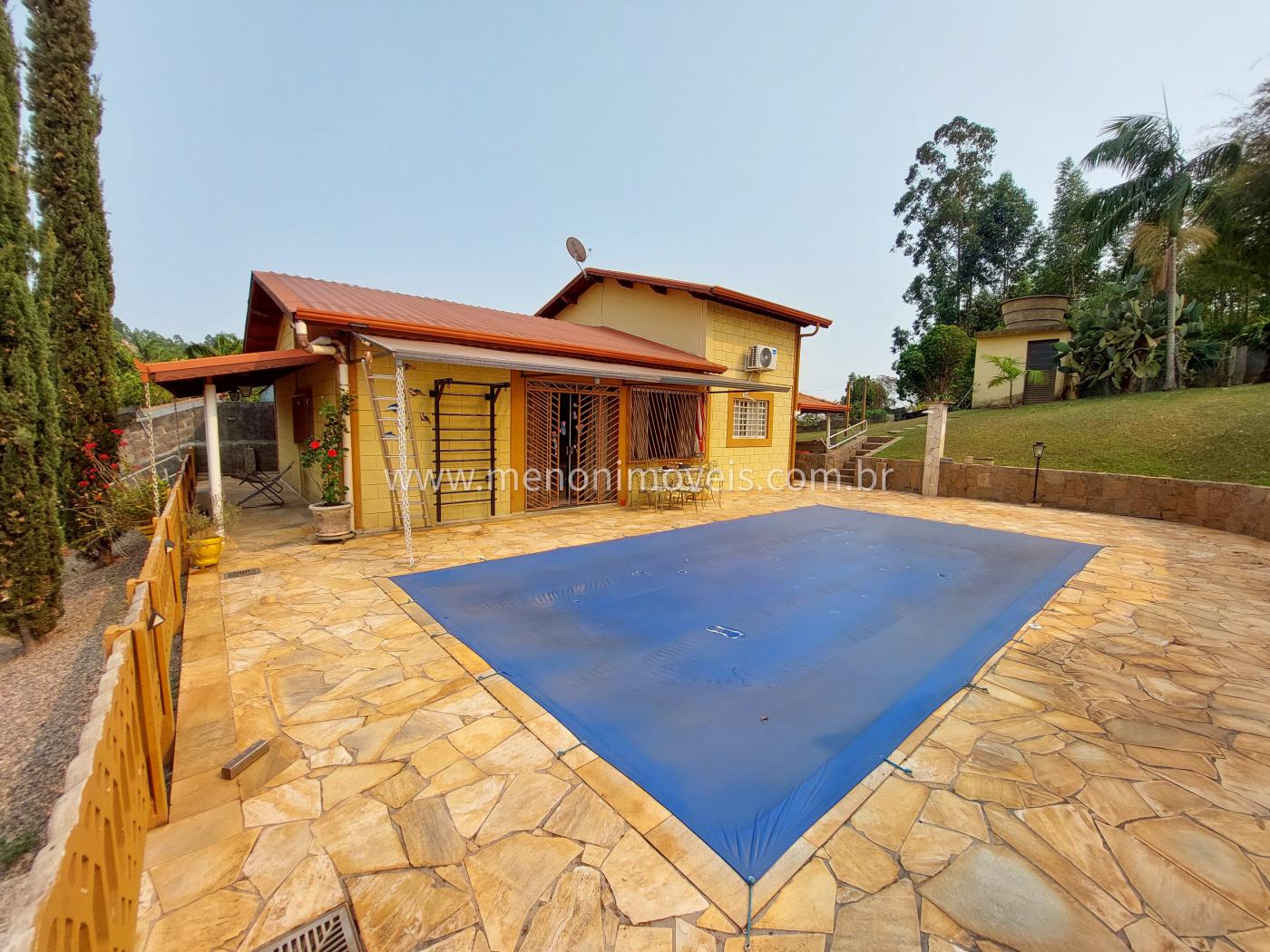 Chácara à venda com 2 quartos, 1350m² - Foto 1