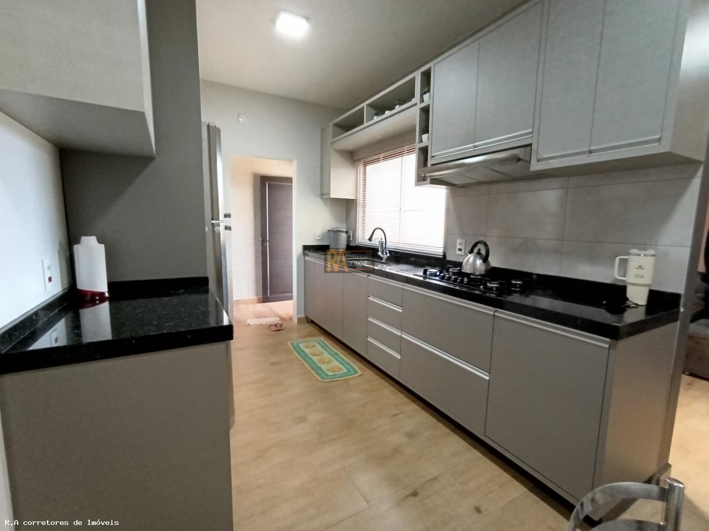 Casa à venda com 3 quartos, 146m² - Foto 8