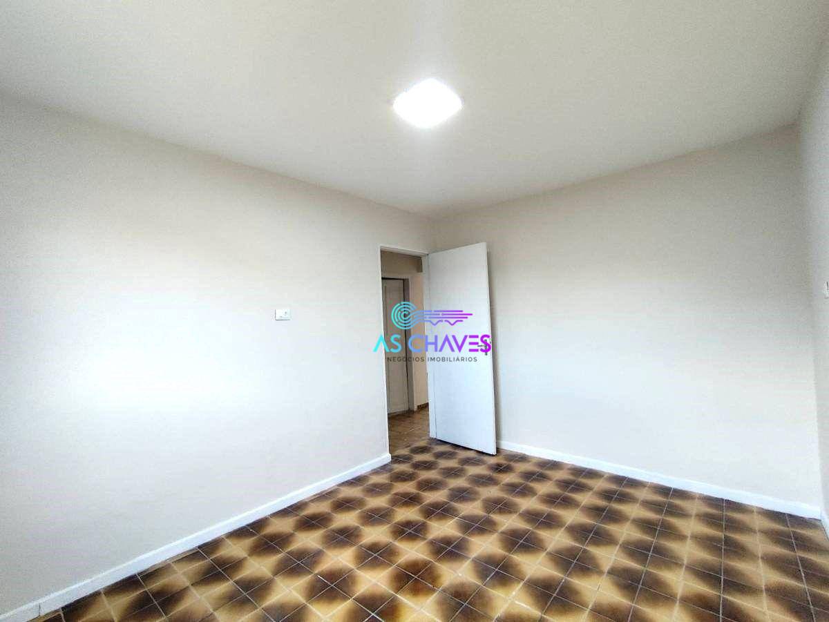 Casa à venda com 2 quartos, 190m² - Foto 12