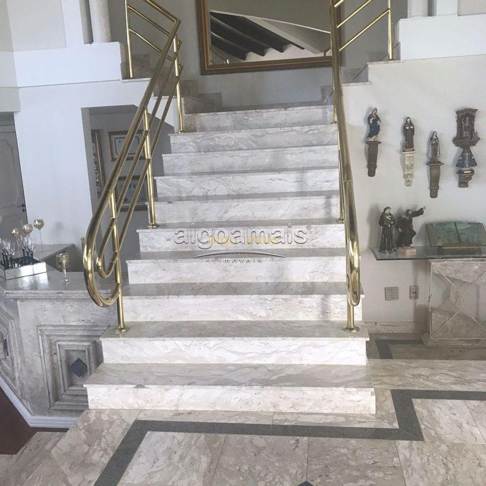 Casa à venda com 4 quartos, 30m² - Foto 17