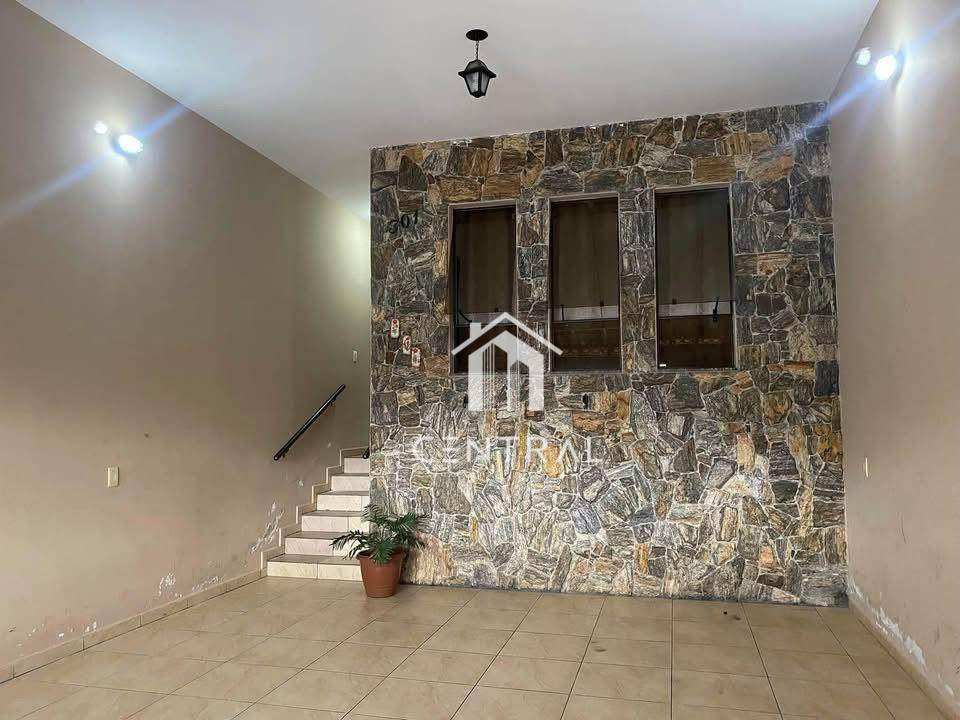 Sobrado à venda com 3 quartos, 184m² - Foto 2