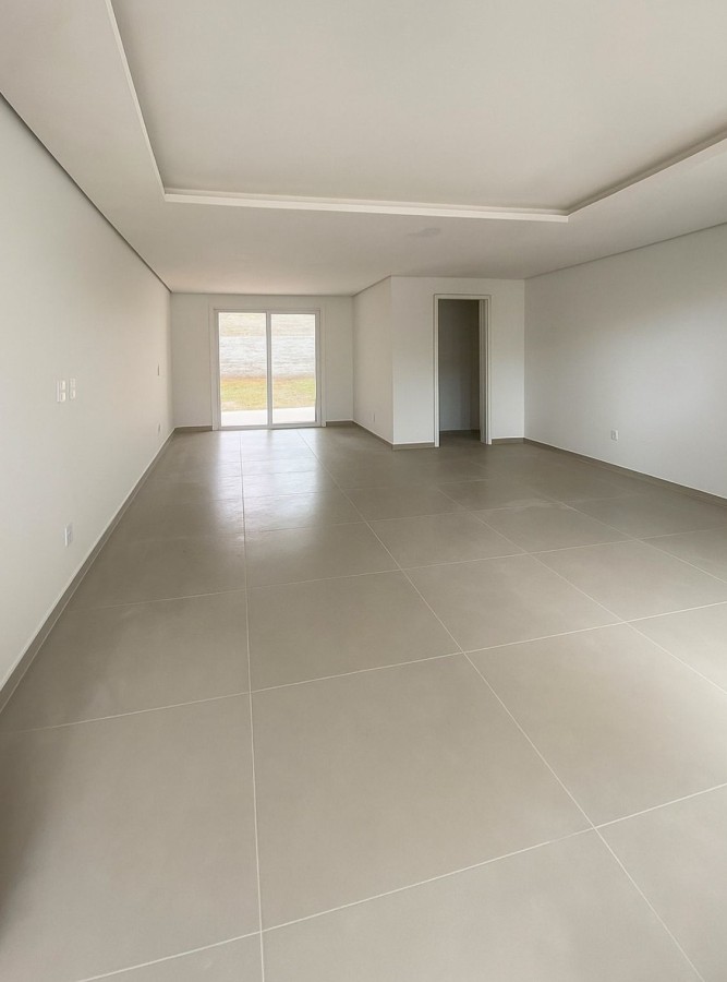 Casa à venda com 2 quartos, 90m² - Foto 2