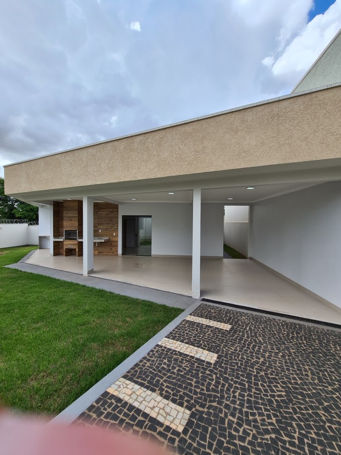 Casa à venda com 3 quartos, 278m² - Foto 2