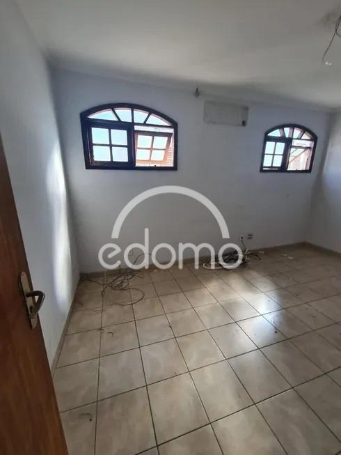Prédio Inteiro para alugar com 3 quartos, 150m² - Foto 5