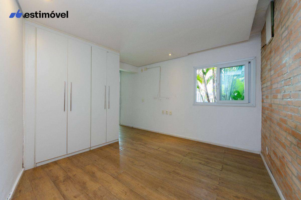 Casa à venda com 3 quartos, 384m² - Foto 24