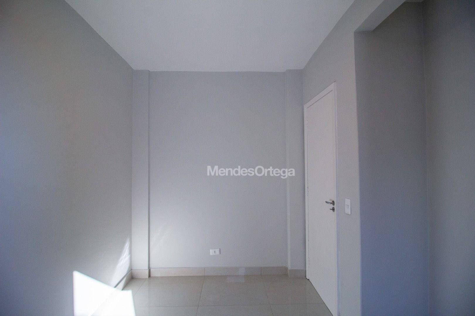 Apartamento à venda com 3 quartos, 70m² - Foto 3