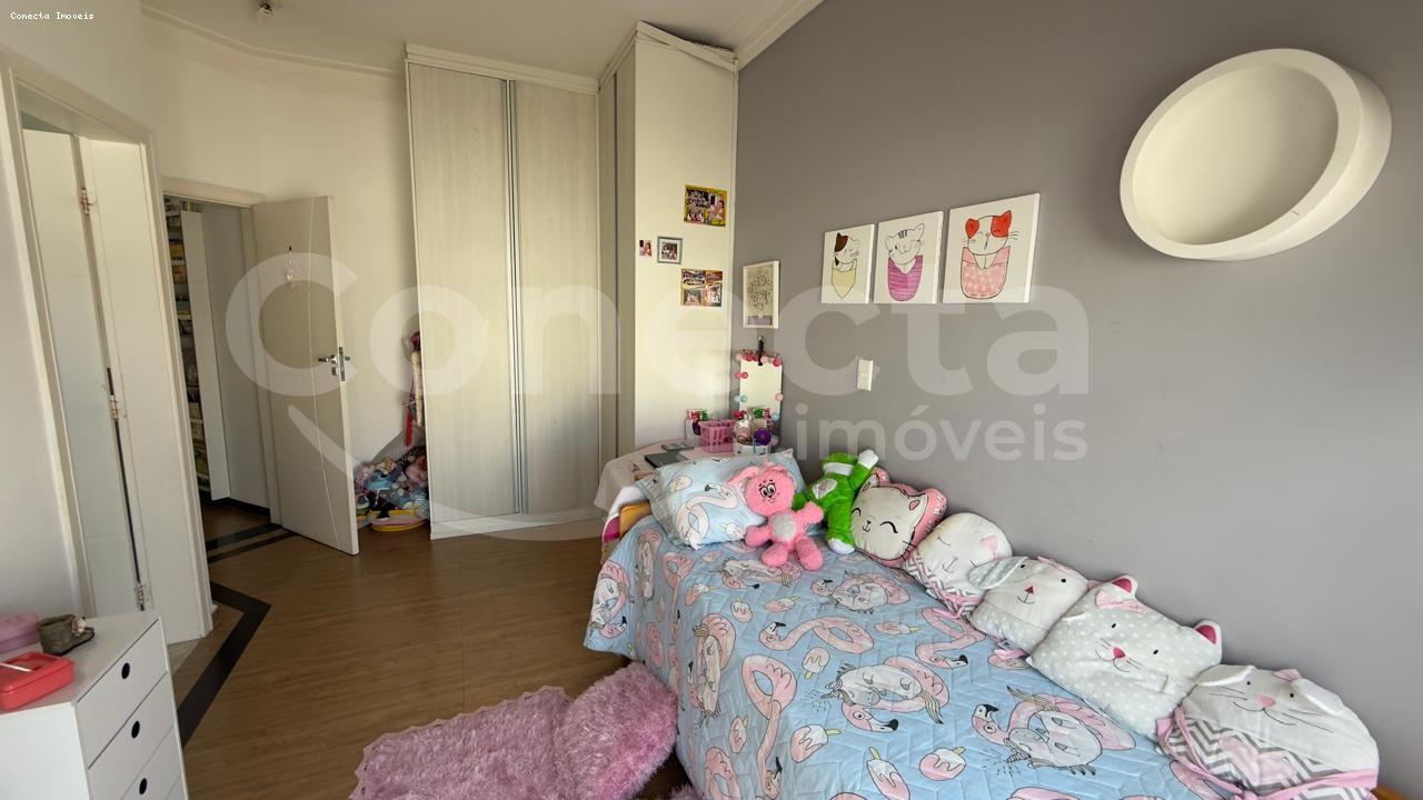 Casa de Condomínio à venda com 3 quartos, 228m² - Foto 28