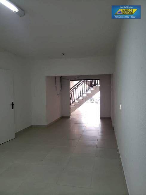 Casa para alugar com 4 quartos, 450m² - Foto 26