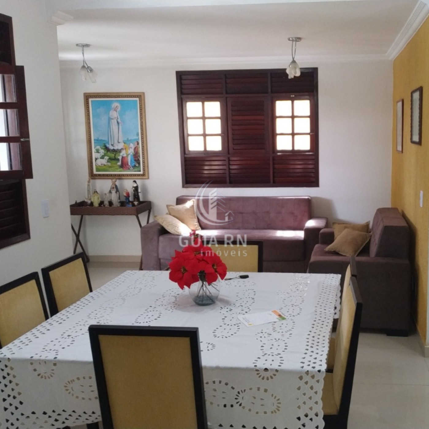Casa à venda com 4 quartos, 200m² - Foto 3