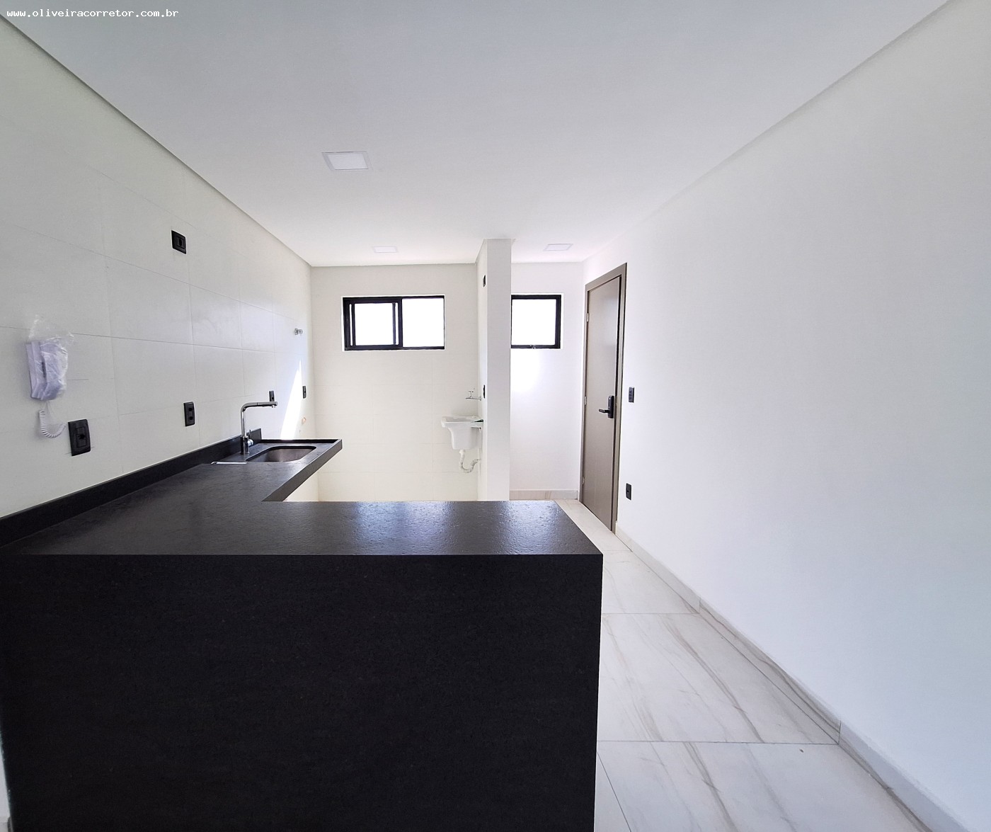 Apartamento à venda com 3 quartos, 68m² - Foto 4