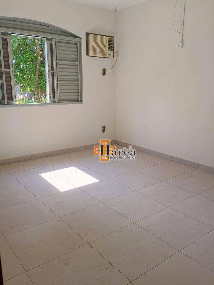 Casa para alugar com 3 quartos, 325m² - Foto 30