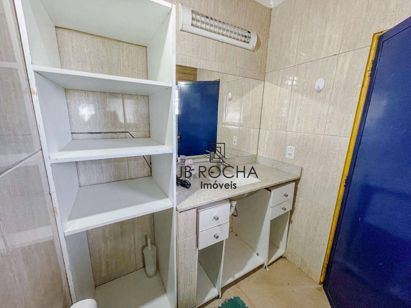 Casa de Condomínio para alugar com 3 quartos, 240m² - Foto 25