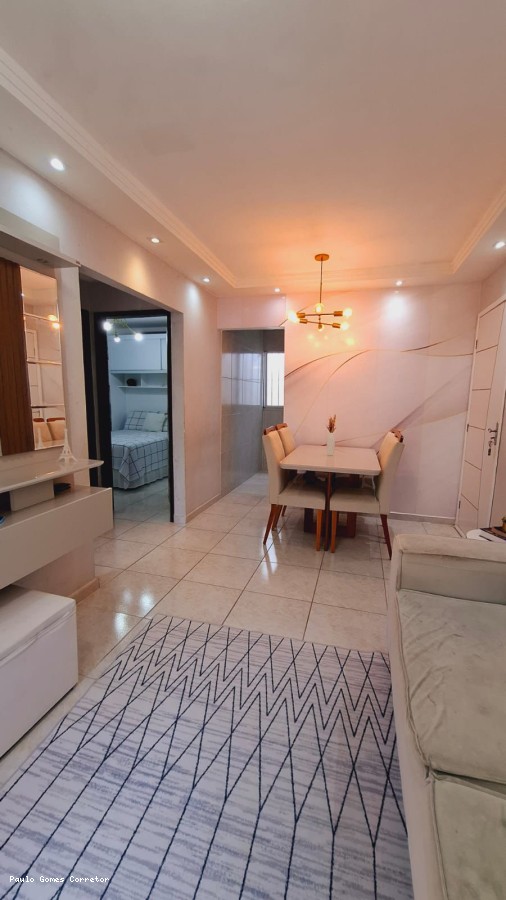 Casa à venda com 2 quartos, 50m² - Foto 3