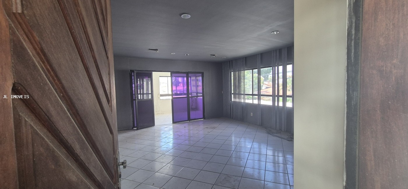 Casa à venda com 4 quartos, 420m² - Foto 4