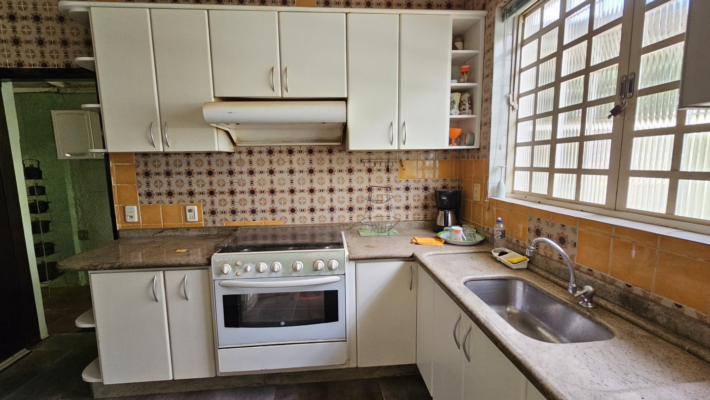 Casa à venda com 3 quartos, 221m² - Foto 16