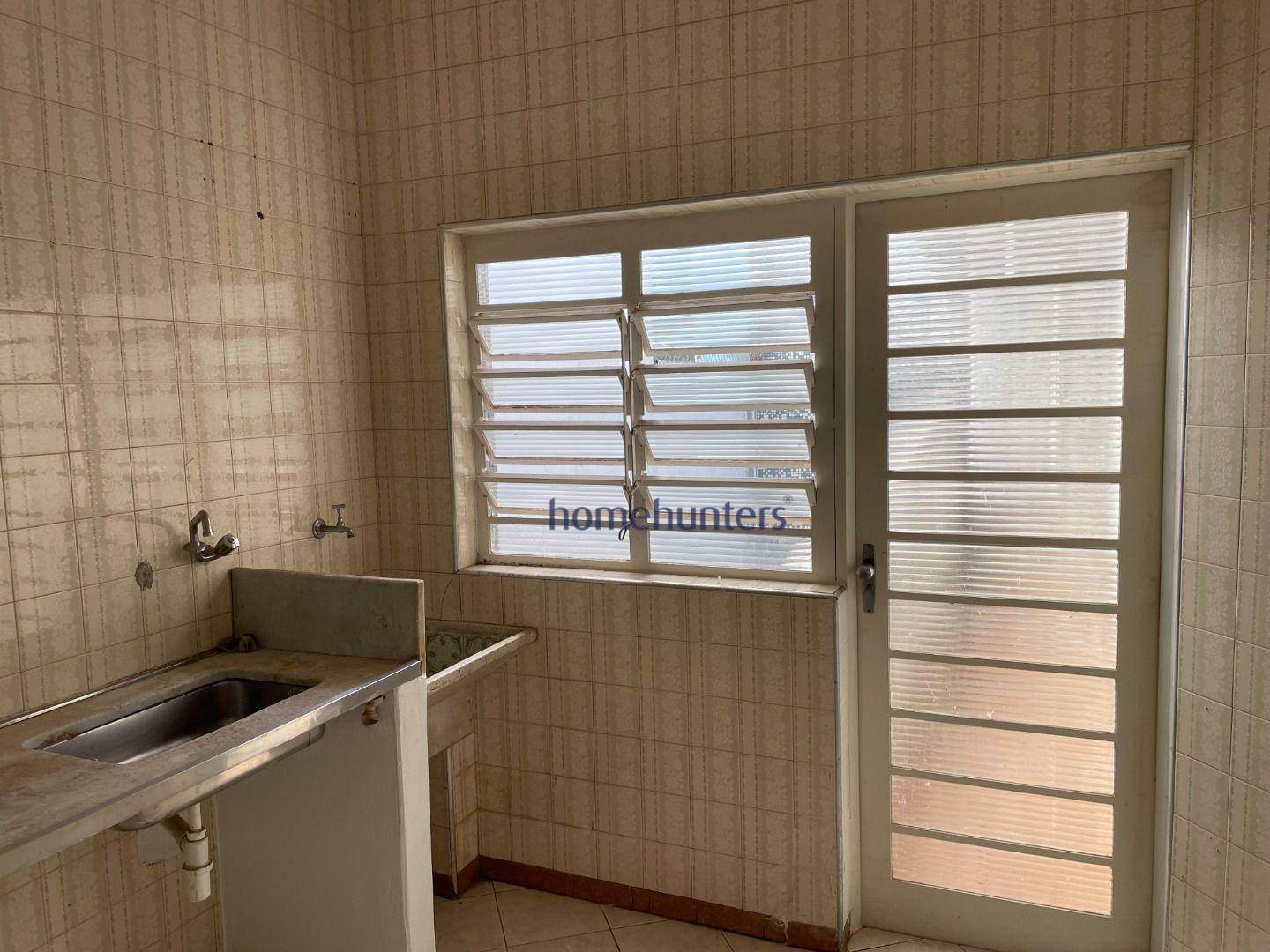Apartamento para alugar com 3 quartos, 190m² - Foto 17