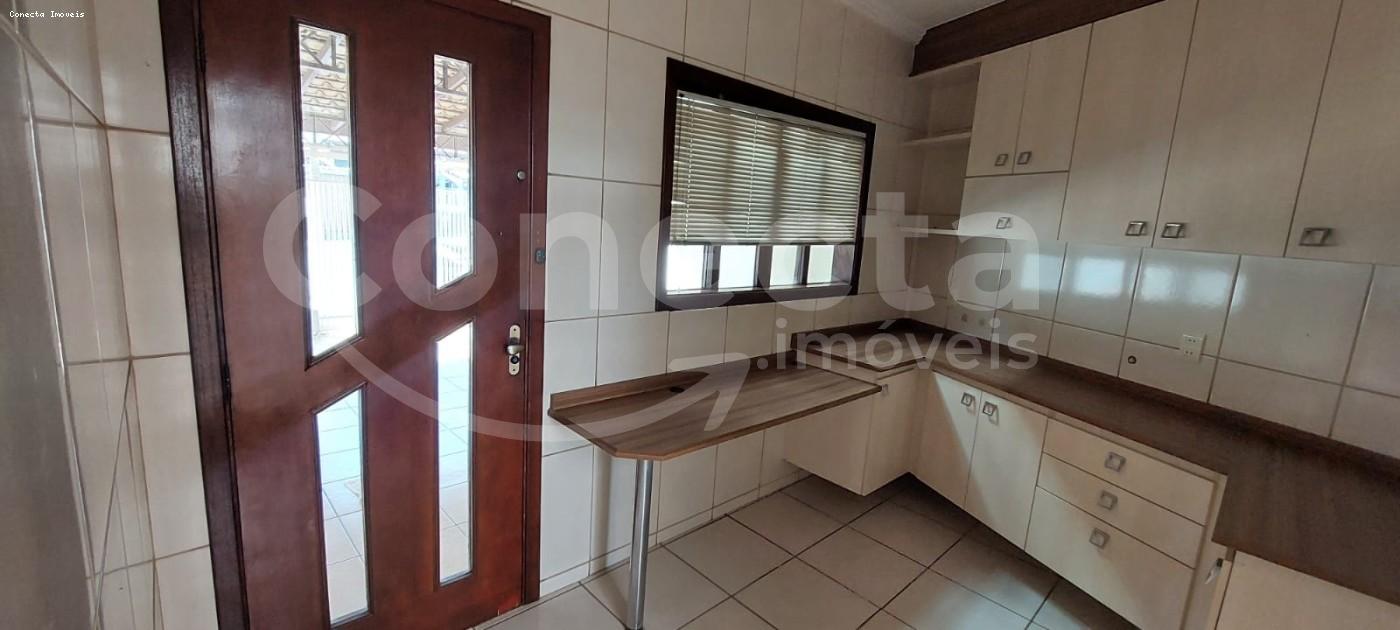 Casa à venda com 3 quartos, 202m² - Foto 32