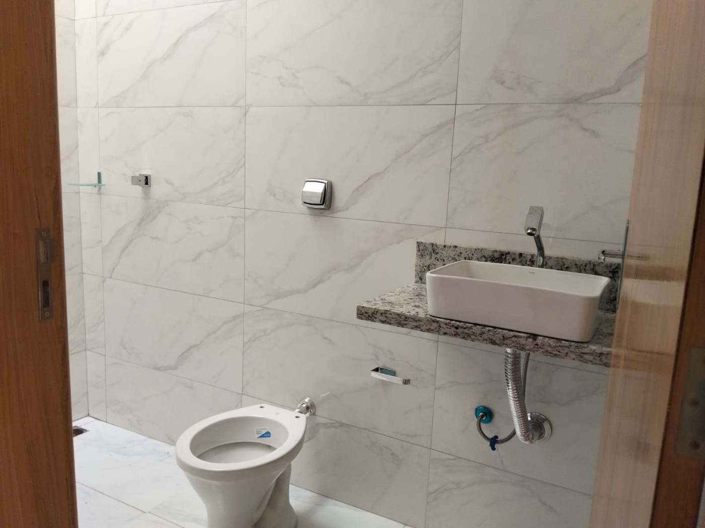 Casa à venda com 3 quartos, 69m² - Foto 7