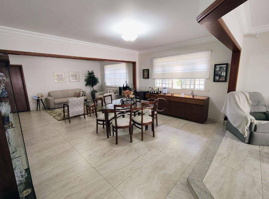 Casa à venda com 3 quartos, 237m² - Foto 6