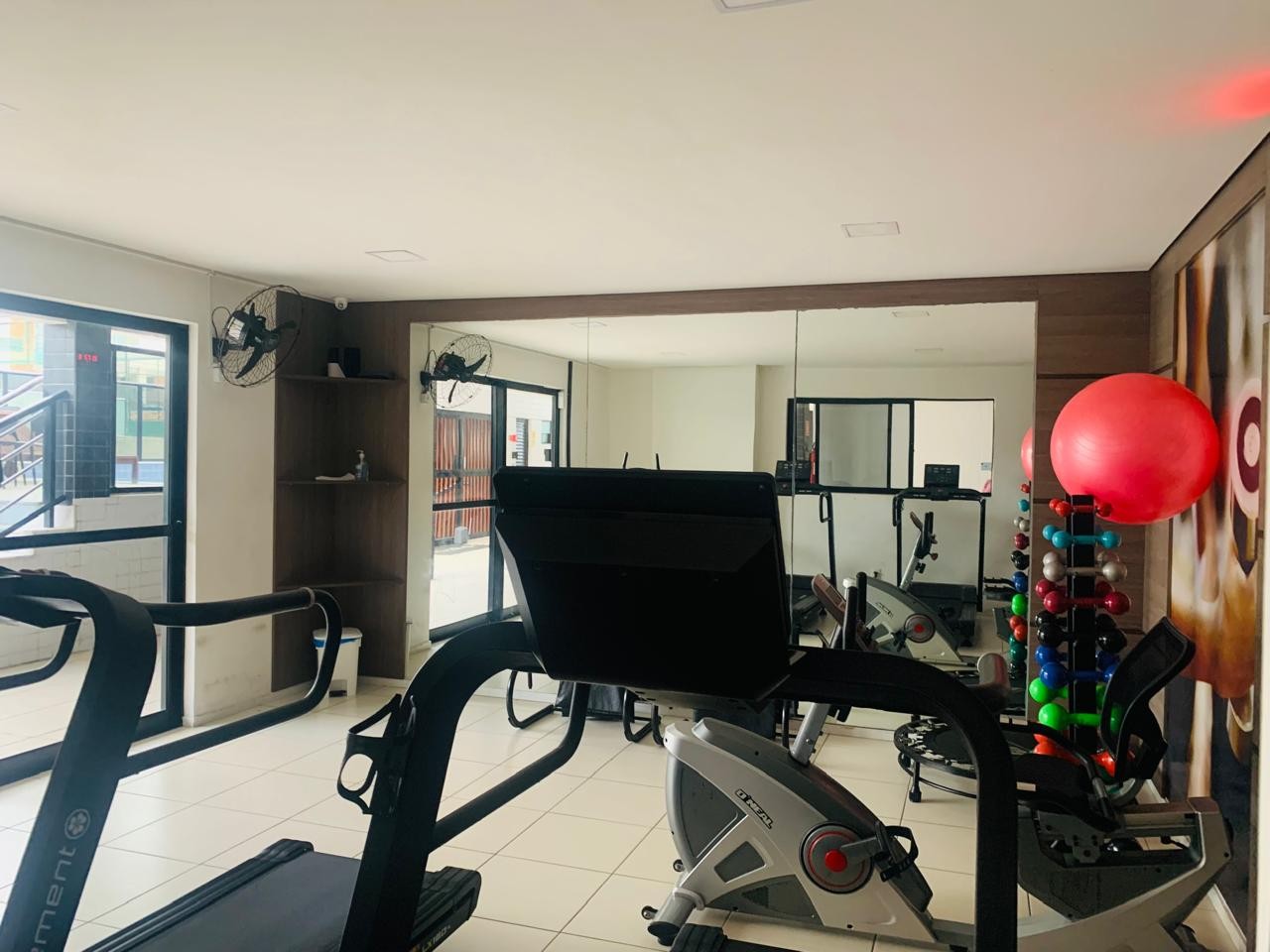 Apartamento à venda com 2 quartos, 58m² - Foto 28
