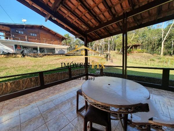 Chácara à venda com 6 quartos, 350m² - Foto 37