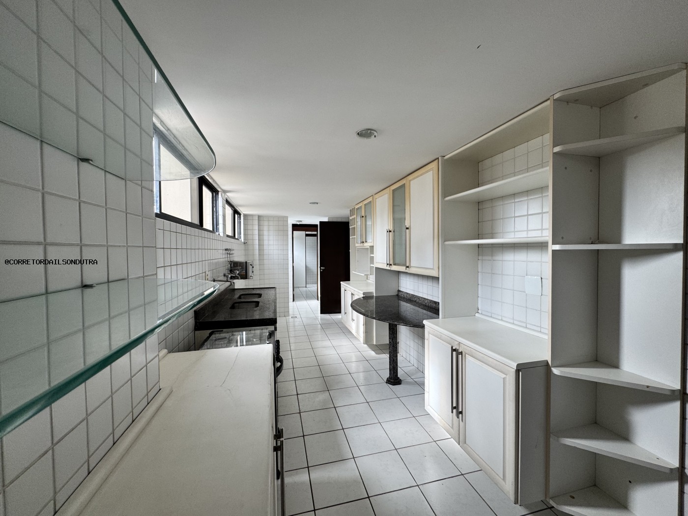 Apartamento à venda com 4 quartos, 153m² - Foto 19