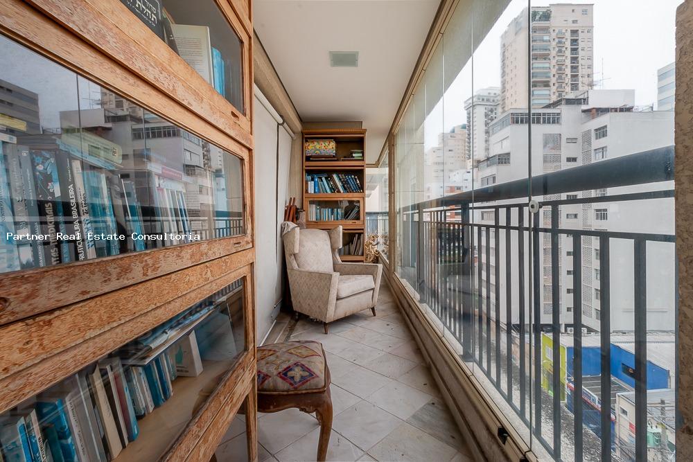 Apartamento à venda com 3 quartos, 240m² - Foto 32