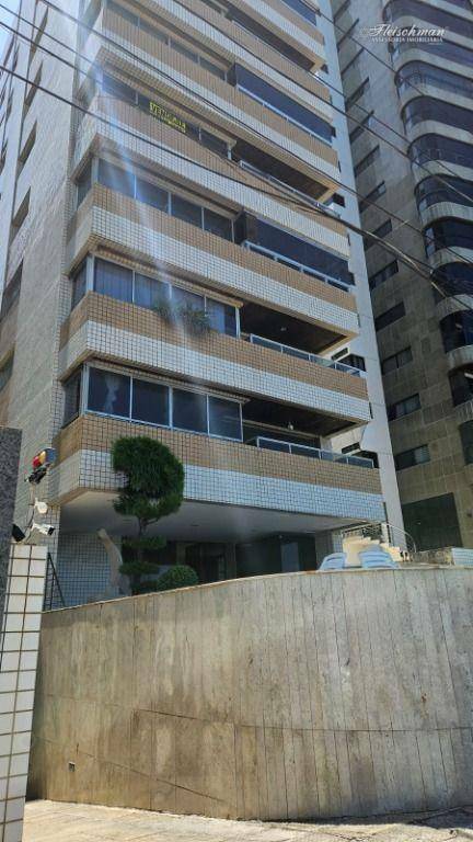 Apartamento para alugar com 3 quartos, 136m² - Foto 3