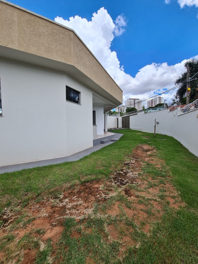 Casa à venda com 3 quartos, 278m² - Foto 5