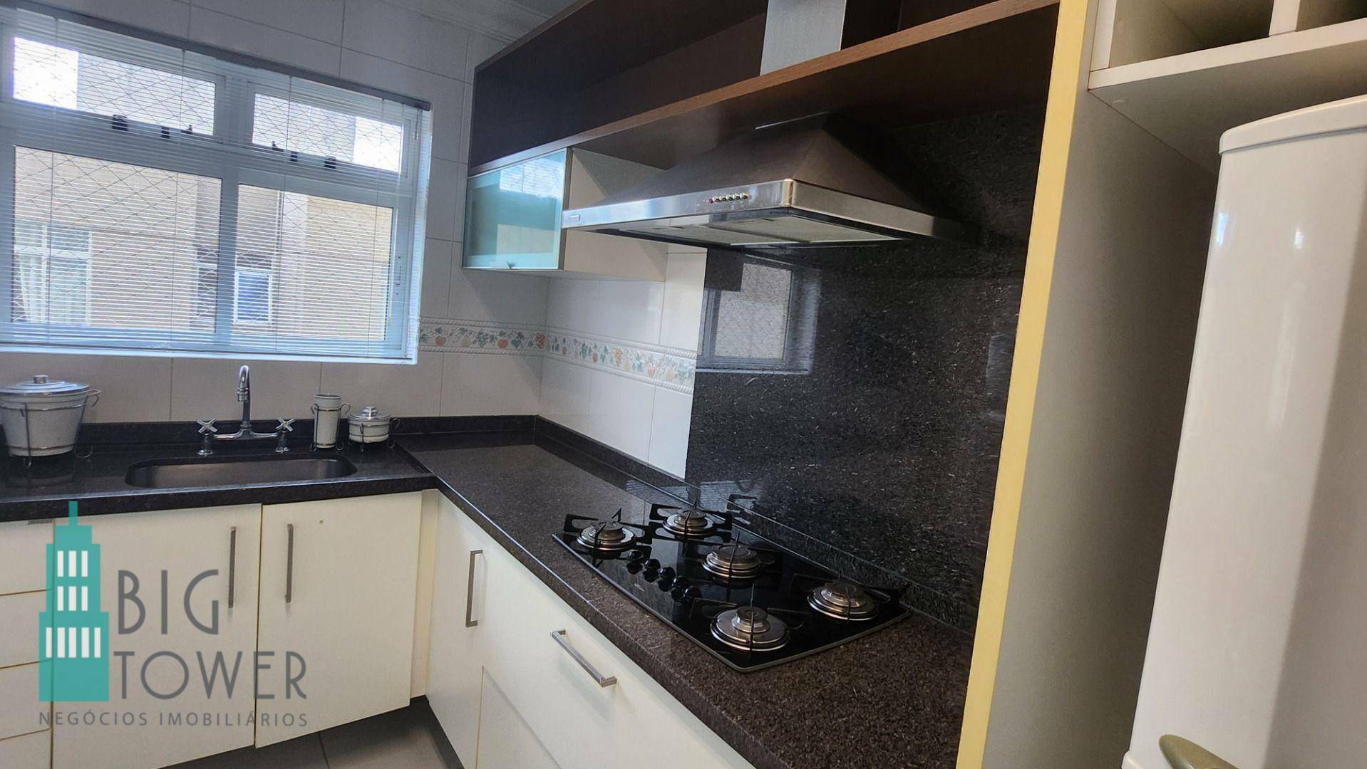 Apartamento para alugar com 3 quartos, 84m² - Foto 15